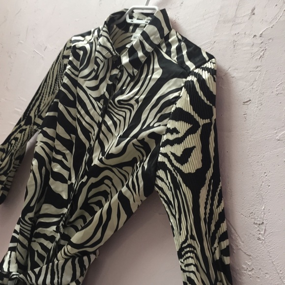 Nicola Italian Zebra Print Button Down Blouse Belt - Picture 6 of 7